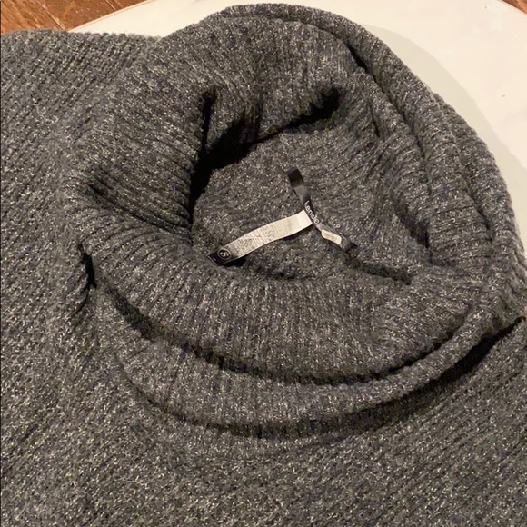 Kensie Oversized Cowlneck Sweater ❄️ - Picture 4 of 4